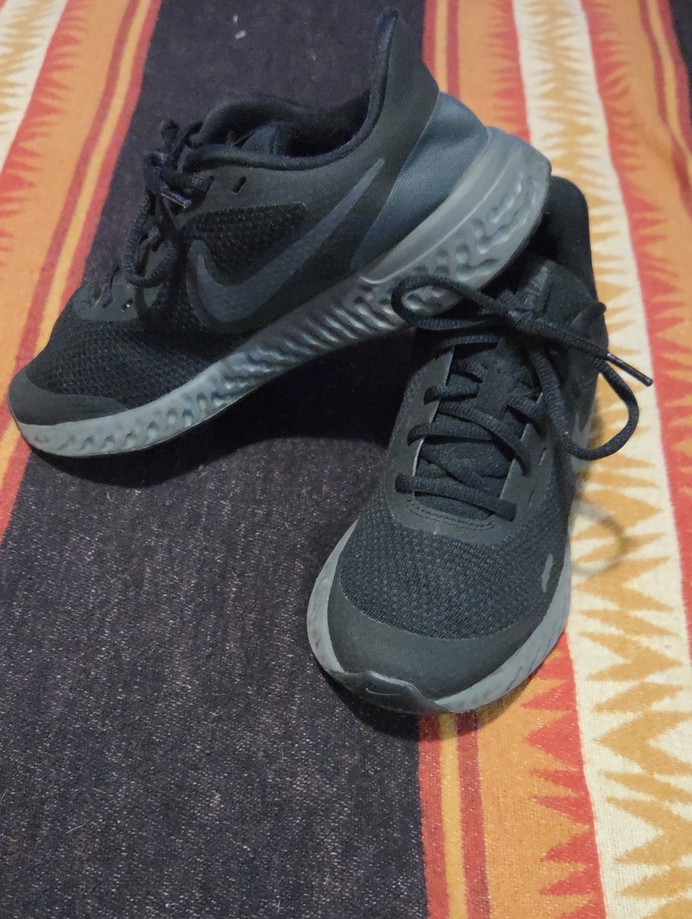 Nike Men's Black Athletic Running Sneakers with Gray Soles